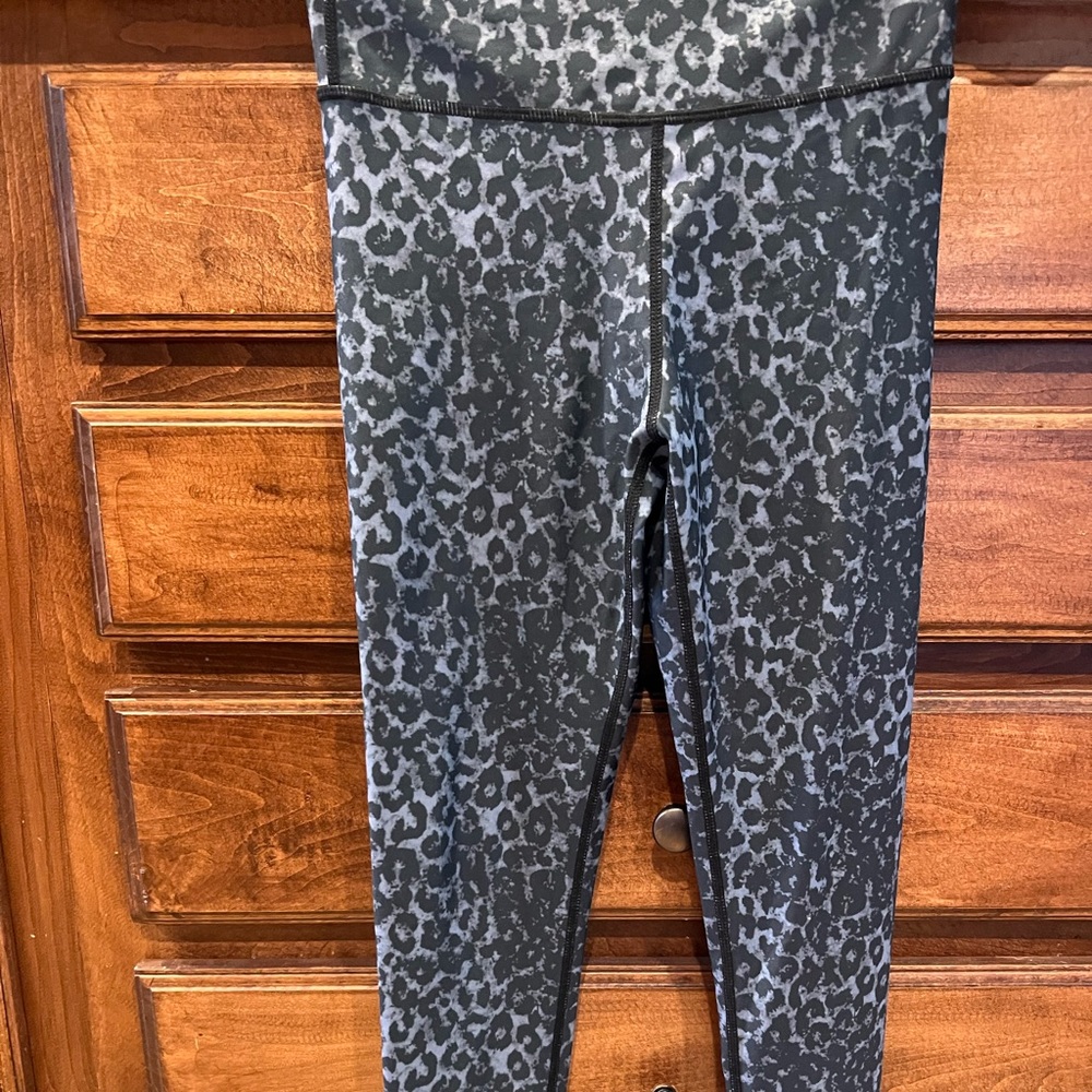 Size 4 zyia full length leggings NWOT